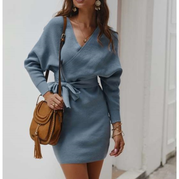 V-neck Waistband Tie Dress - Picture 3 of 4